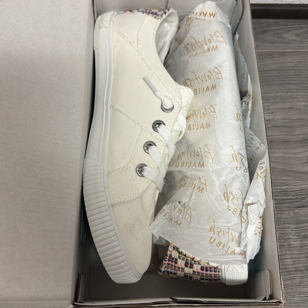Blowfish Malibu Women's Fruit Lace Up Sneaker - Picture 2 of 10